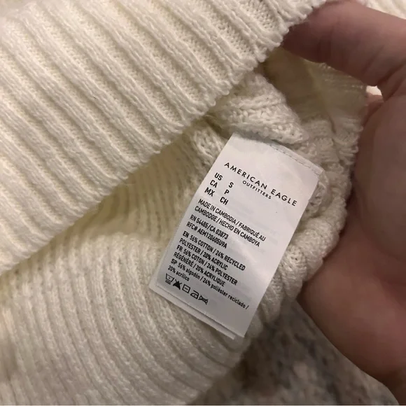 American Eagle Knit Sweater White Long Sleeve with Buttons - Picture 2 of 4